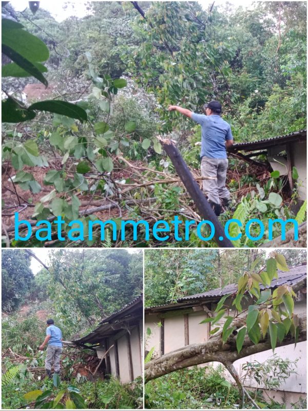 Lurah Mangsang Cepat Tanggap Terhadap Warga Yang Terdampak Longsor Di Kampung Mangsang Kebun
