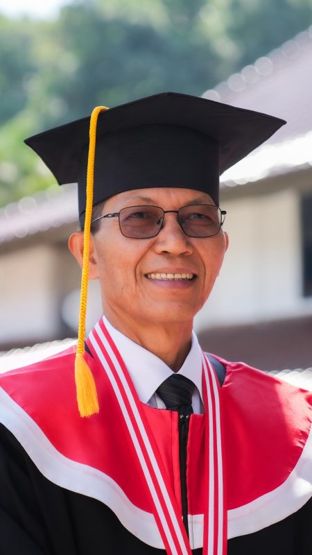 *Amsakar Achmad Raih Gelar Doktor Ilmu Pemerintahan di IPDN : Berikan Kontribusi Terbaik Bagi Batam*