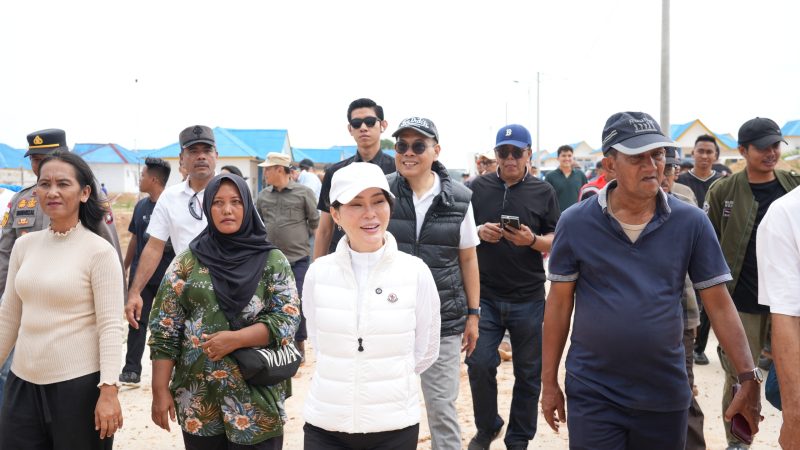 *Li Claudia Salurkan Bantuan dan Sumbangan Pembangunan di Rempang Eco City*